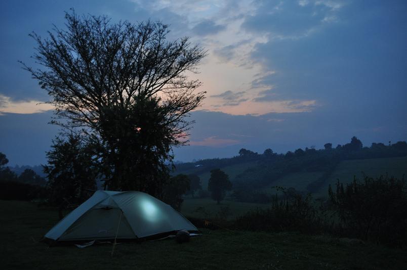 Zelten in Fort Portal am Fusse der Ruwenzori Mountains