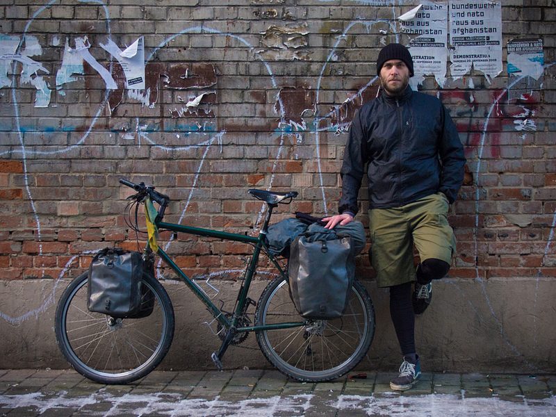 Andreas und sein Rad (Via Flickr http://www.flickr.com/photos/simon-adventures/10667231875/)