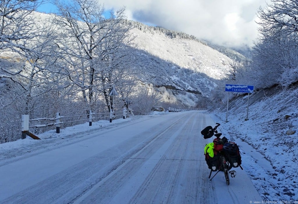 Auf Eis und Schnee nach Zugdidi