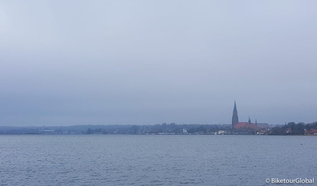 Schleswig im Regendunst